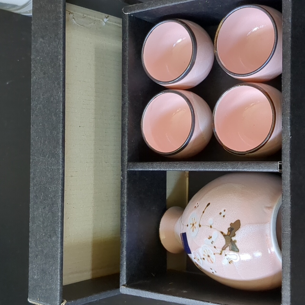 Sousaku Japan Dining Small Pale Pink And White Sousaku Japan Saki Set